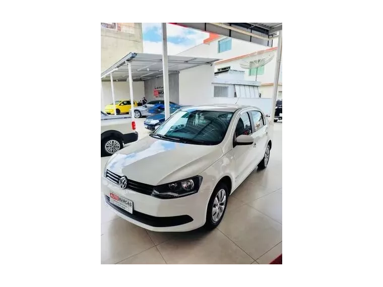 Volkswagen Voyage Branco 2