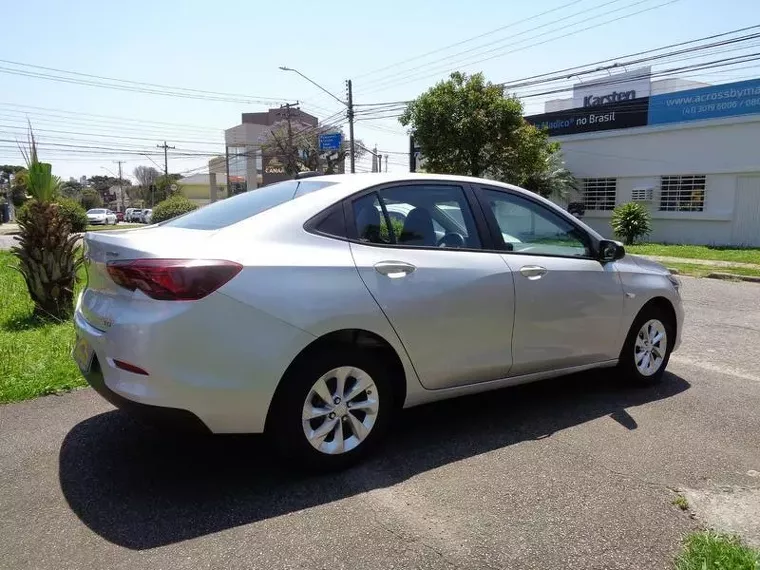 Chevrolet Onix Prata 20