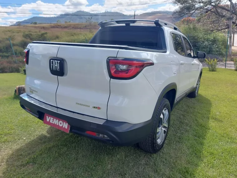 Fiat Toro Branco 6