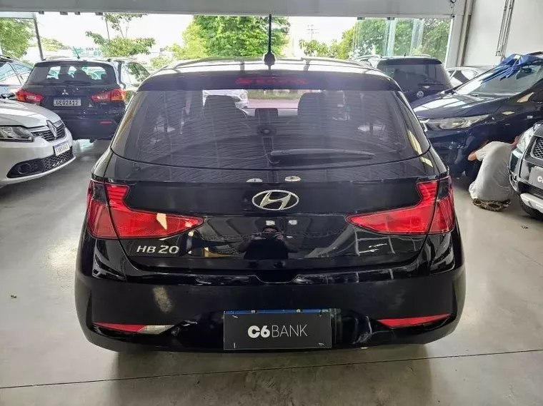 Hyundai HB20 Preto 13