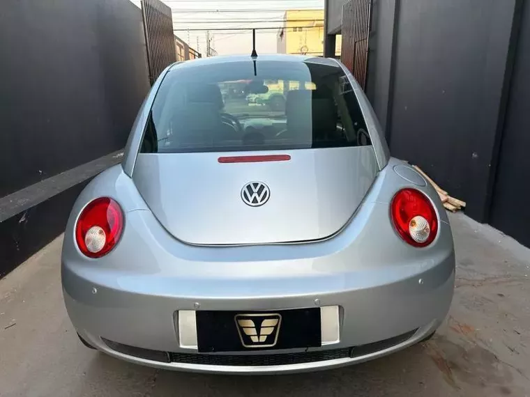 Volkswagen New Beetle Prata 8