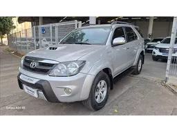 Toyota Hilux SW4