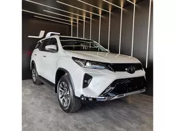 Toyota Hilux SW4