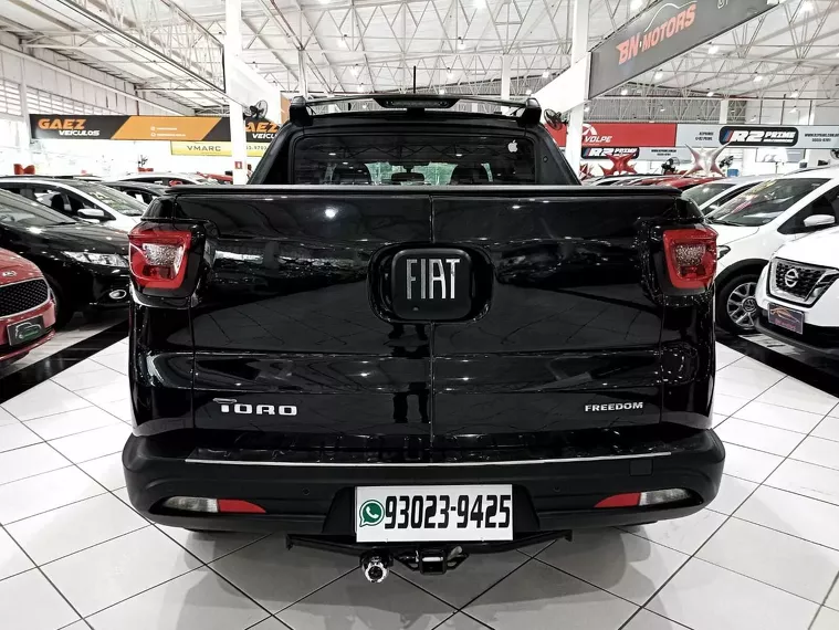 Fiat Toro Preto 6