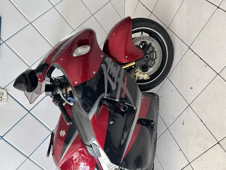 Suzuki GSX-R Vermelho 2