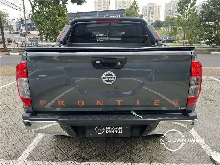 Nissan Frontier Cinza 16