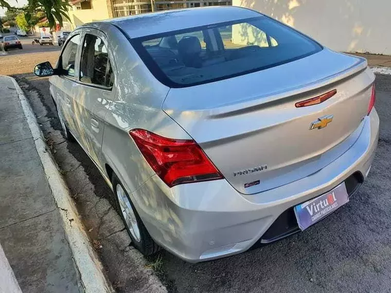 Chevrolet Prisma Prata 10