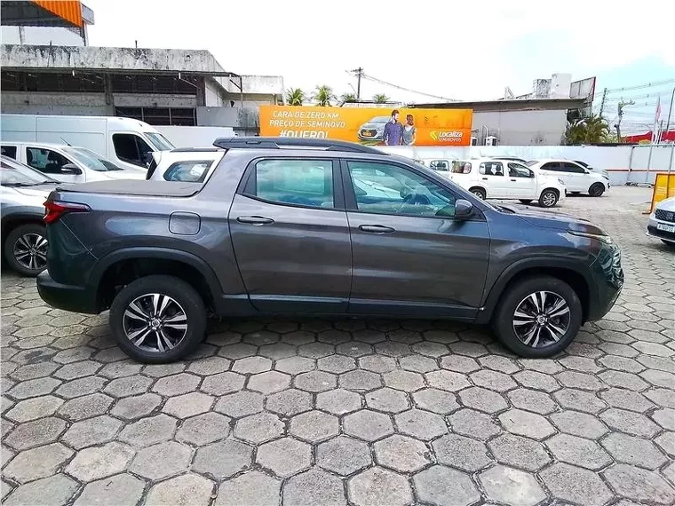 Fiat Toro Cinza 1