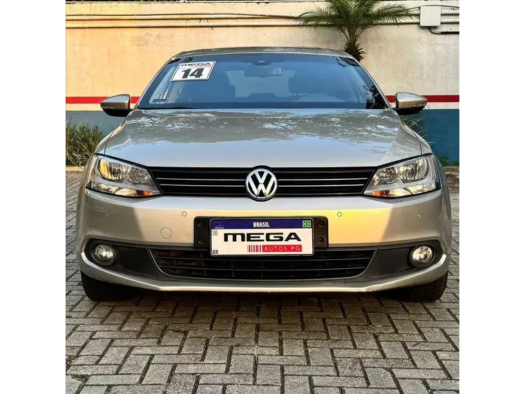 Volkswagen Jetta Prata 4