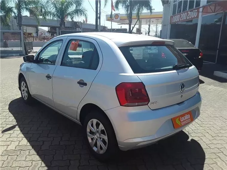 Volkswagen Gol Prata 9