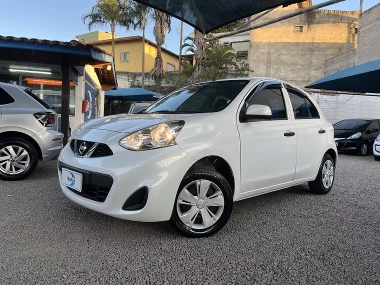 Nissan March Branco 3