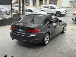 BMW 320i