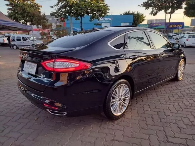 Ford Fusion Preto 22