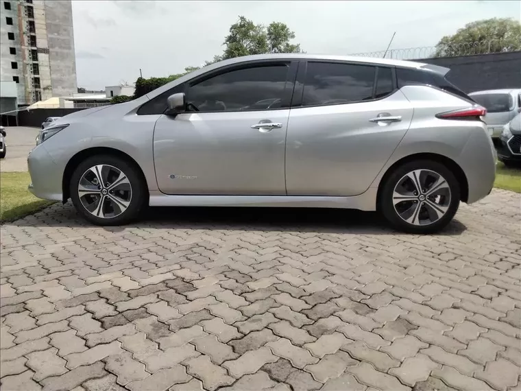 Nissan Leaf Prata 13