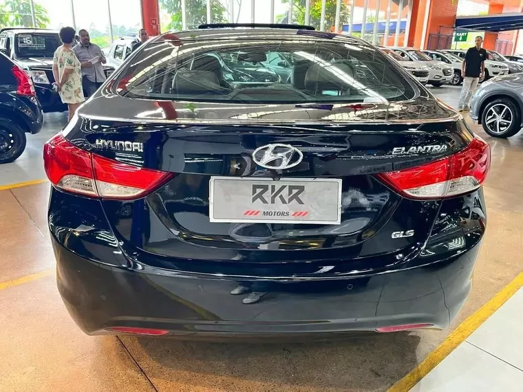 Hyundai Elantra Preto 9