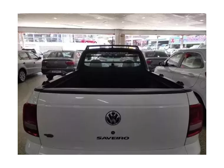 Volkswagen Saveiro Branco 5