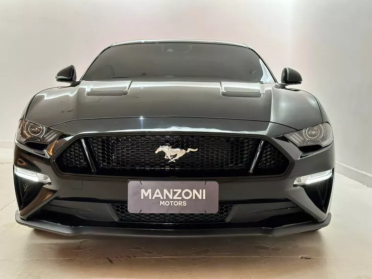 Ford Mustang Preto 37