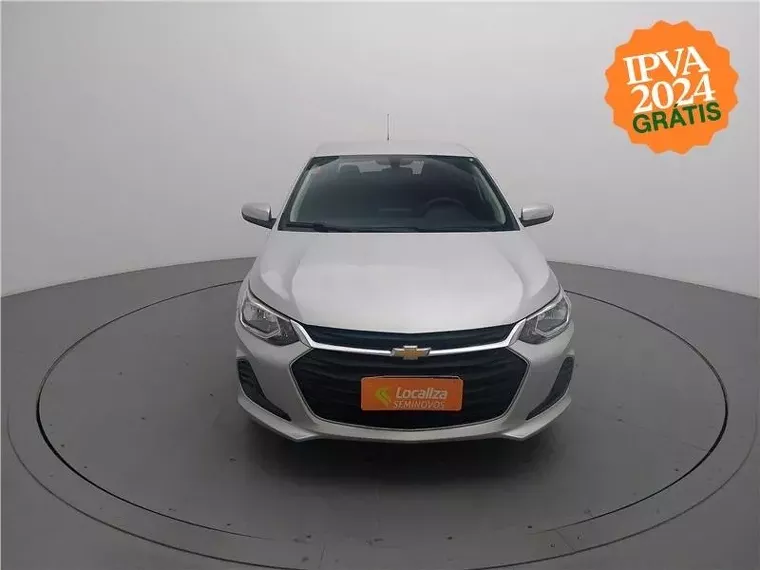 Chevrolet Onix Prata 13