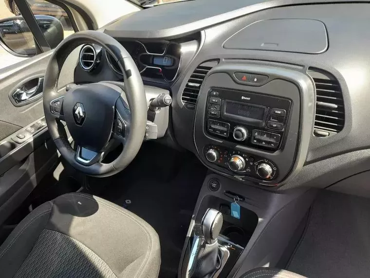 Renault Captur Bege 19