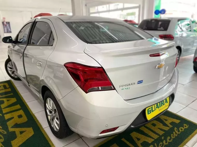 Chevrolet Prisma Prata 2