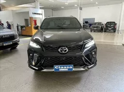 Toyota Hilux SW4