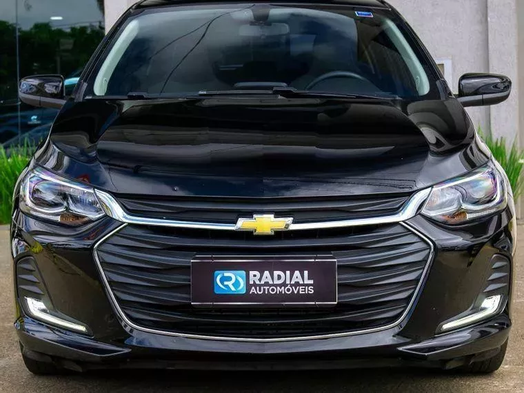 Chevrolet Onix Preto 10