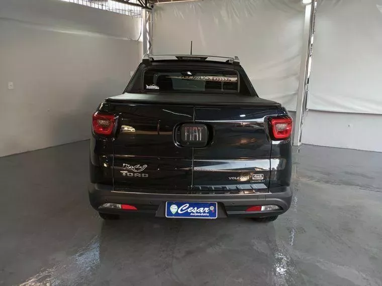 Fiat Toro Preto 6