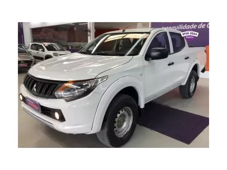 Mitsubishi L200 Branco 6