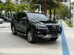 Toyota Hilux SW4