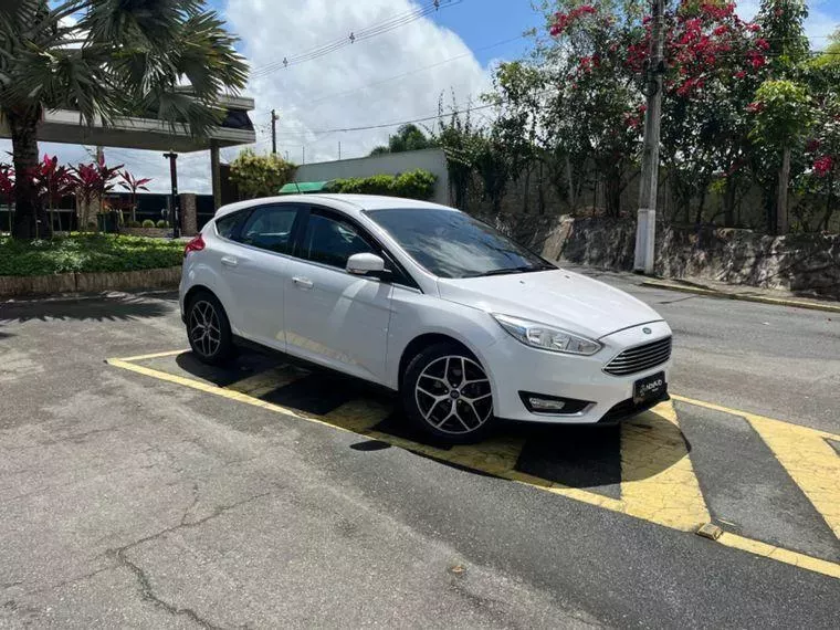 Ford Focus Branco 1