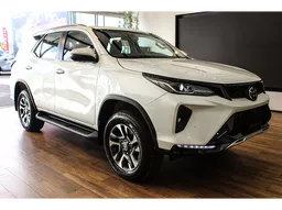 Toyota Hilux SW4