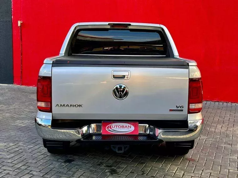 Volkswagen Amarok Prata 11