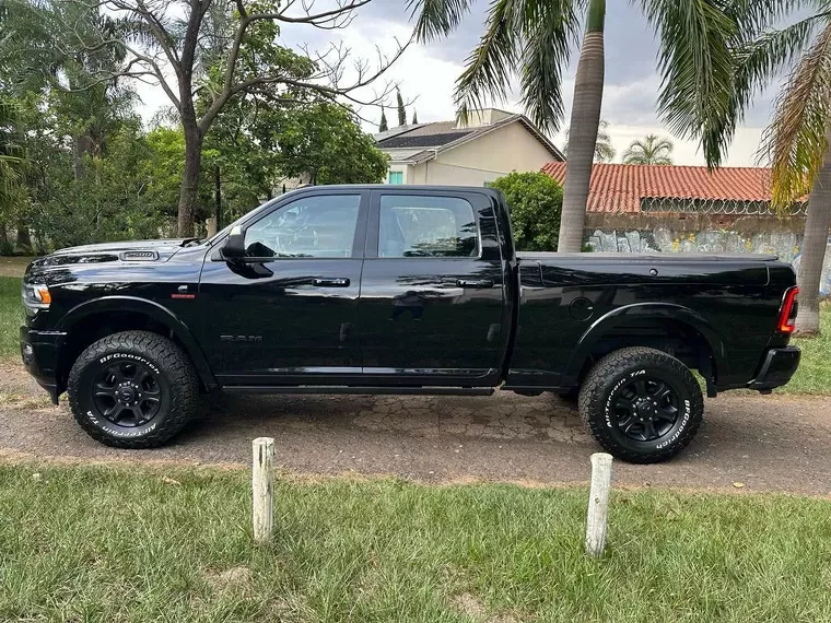 RAM 2500 Preto 15