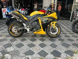 Yamaha YZF R1