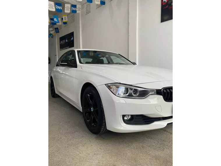 BMW 320i Branco 3