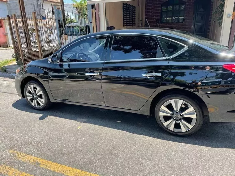 Nissan Sentra Preto 6