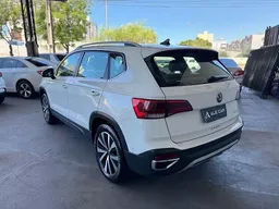 Volkswagen Taos