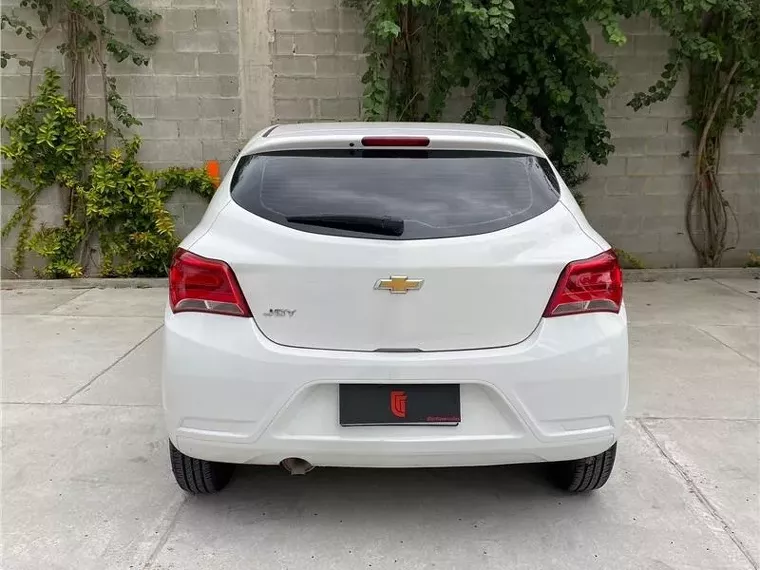 Chevrolet Onix Branco 5