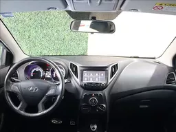 Hyundai HB20X