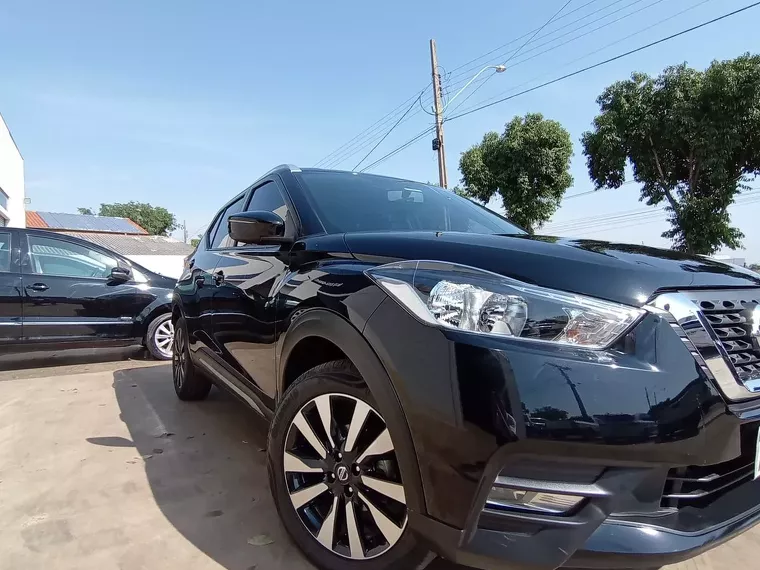 Nissan Kicks Preto 3