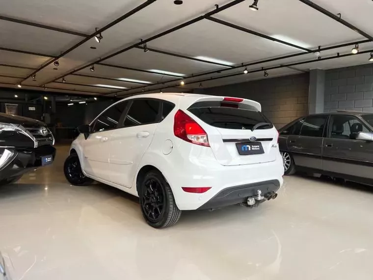 Ford Fiesta Branco 8