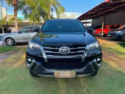 Toyota Hilux SW4