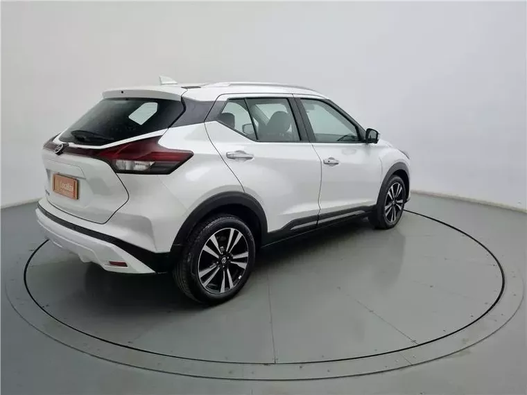 Nissan Kicks Branco 8