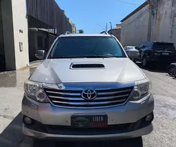 Toyota Hilux SW4