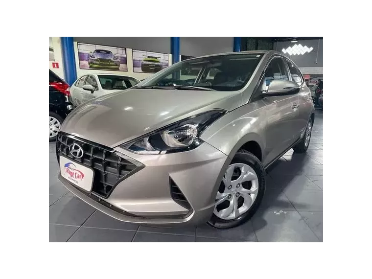 Hyundai HB20 Prata 13