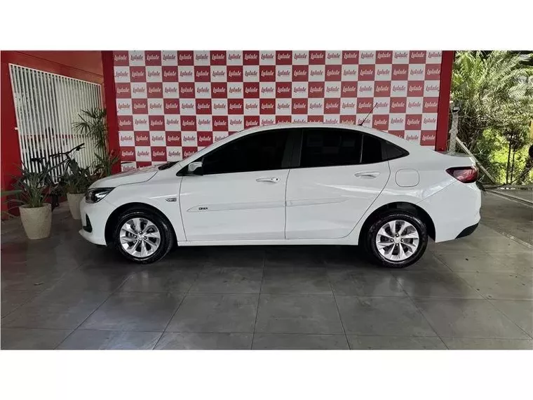 Chevrolet Onix Branco 10