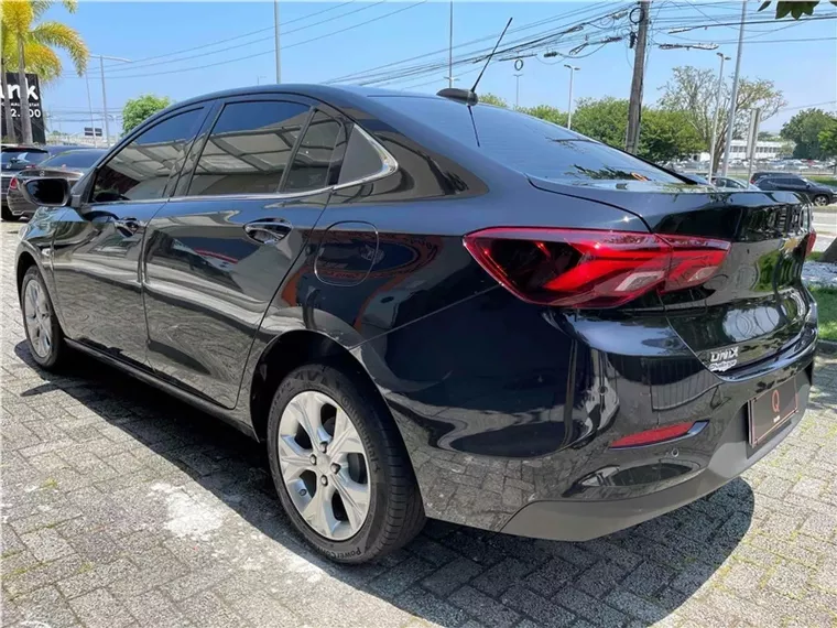 Chevrolet Onix Preto 10