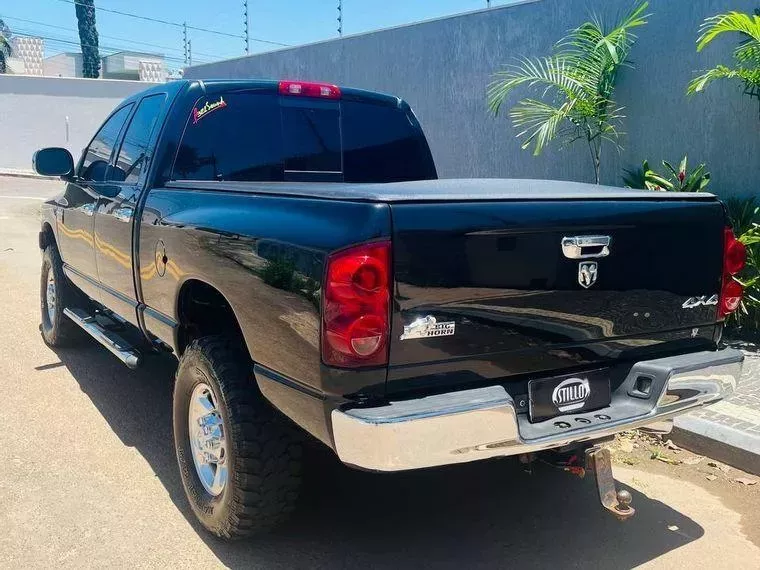 Dodge RAM Preto 8