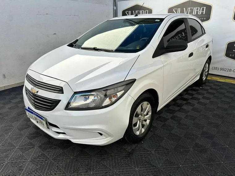 Chevrolet Onix Branco 3