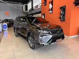 Toyota Hilux SW4